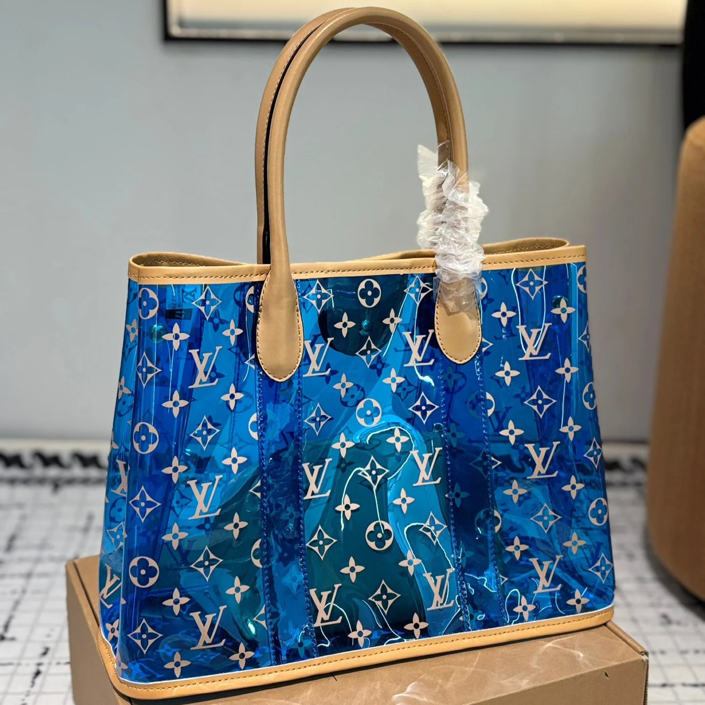 LV Beach Jelly Bag 1025012103