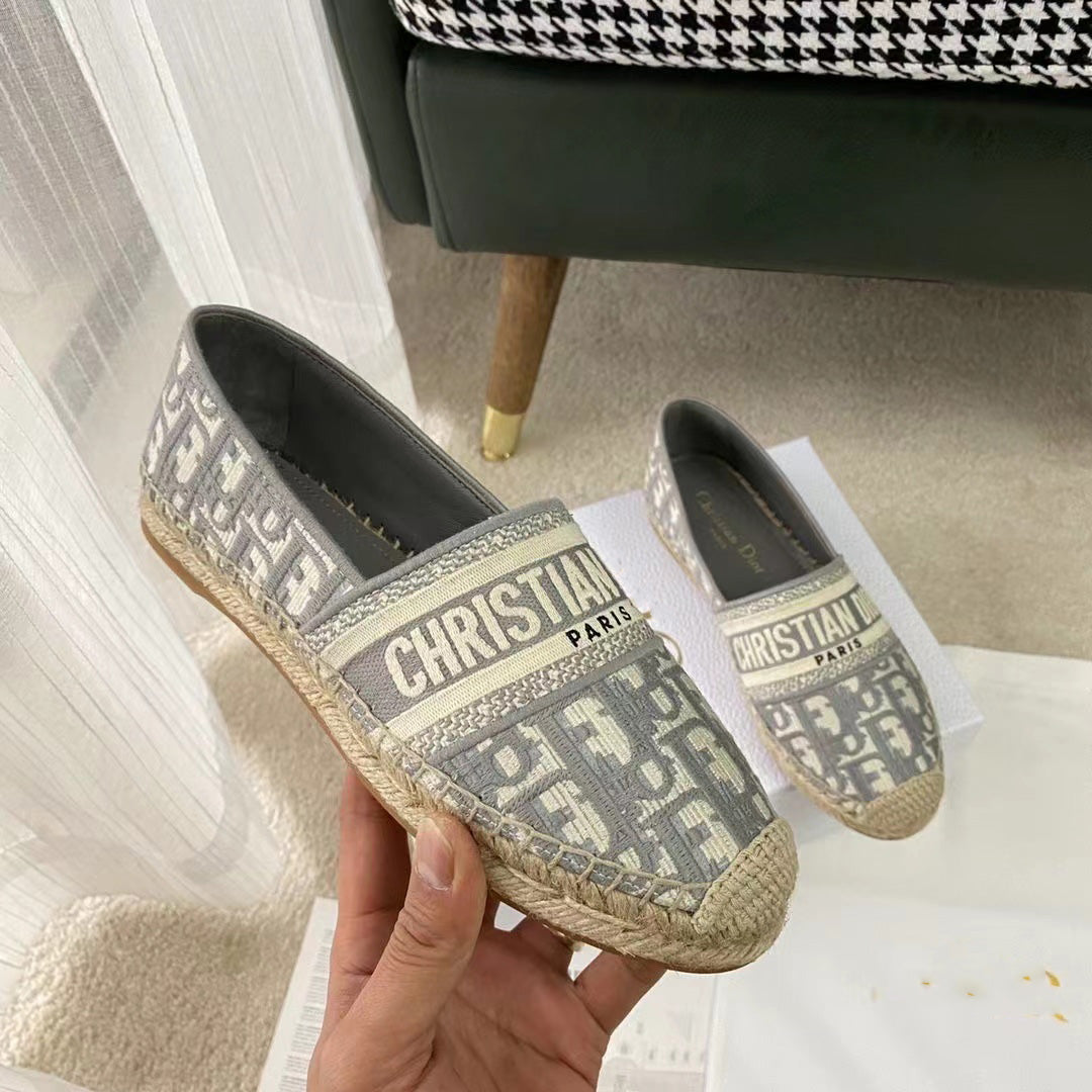 New fashion D logo womens loafers