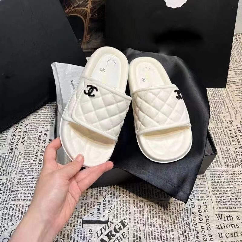 Fashionable and versatile Velcro sandals PD10053104