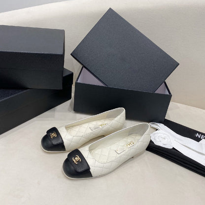 New Diamond Pattern Smooth Leather Espadrilles With Gold Metal Double C