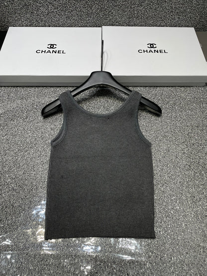 Summer new simple hot stamped letter knitted vest 0724042301