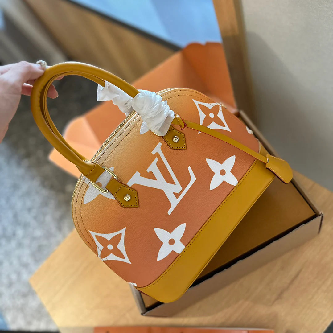 New Fashion Versatile Handbag Crossbody Bag 1024042411