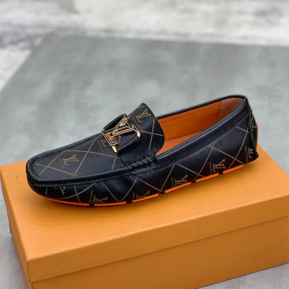 New High Grade Fashion V Logo Men's Loafers XC1823111403