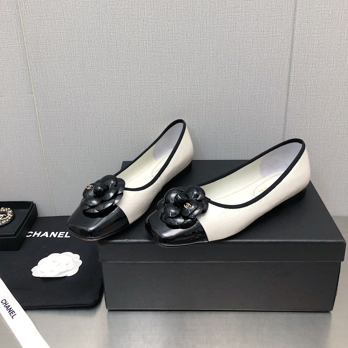 CNL-flat slip-on sandals XC07062910