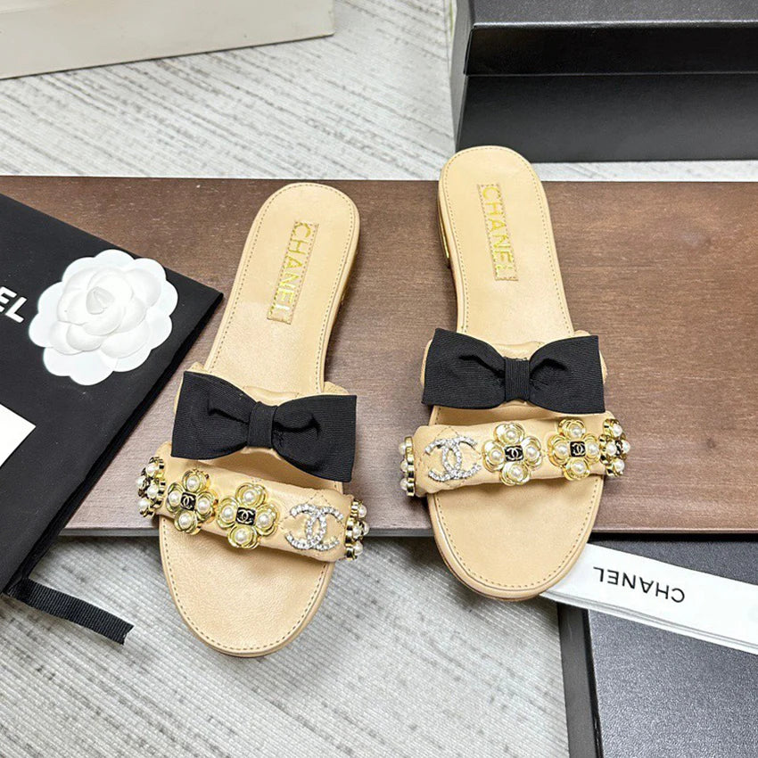 New Fashion Bow Diamond Buckle Leather Slippers 1024060401