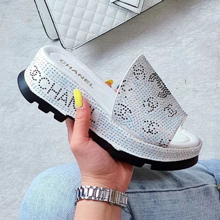 New Fashion Classic Versatile Thick Sole Slippers 1024062025