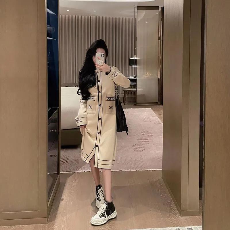 Women's fashionable and elegant round neck single breasted long knitted cardigan 1023112722