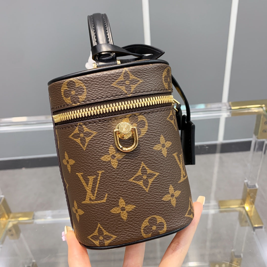Luxury-VL VANITY Small Handbag Cosmetic Bag PD0423081608