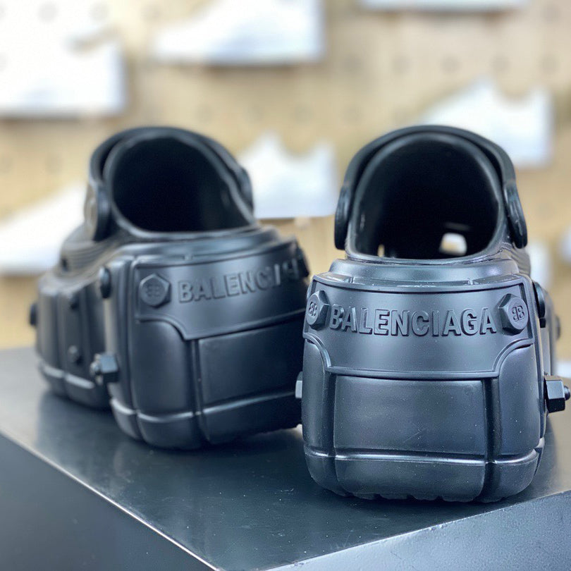 BB collaboration metal decorative thick-soled slippers 0724033101