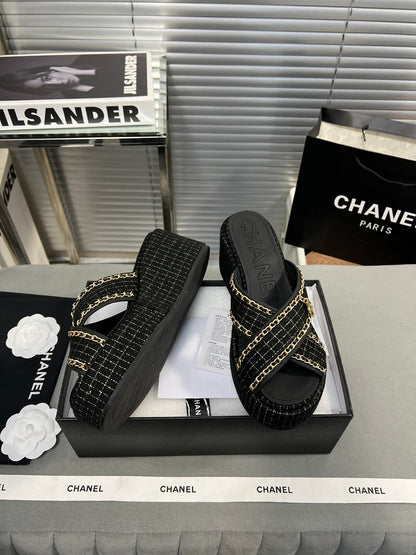 23 Ladies Fashion Luxury slipper and flip-flop S010