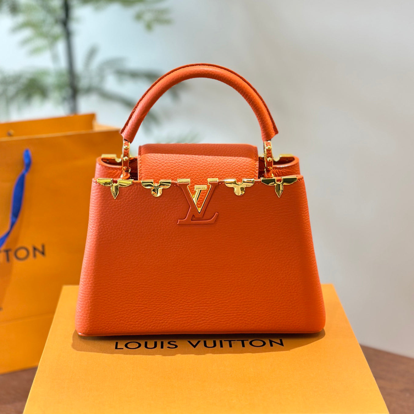 New Capucines Metallic Flower Trim Handbag 1824042604