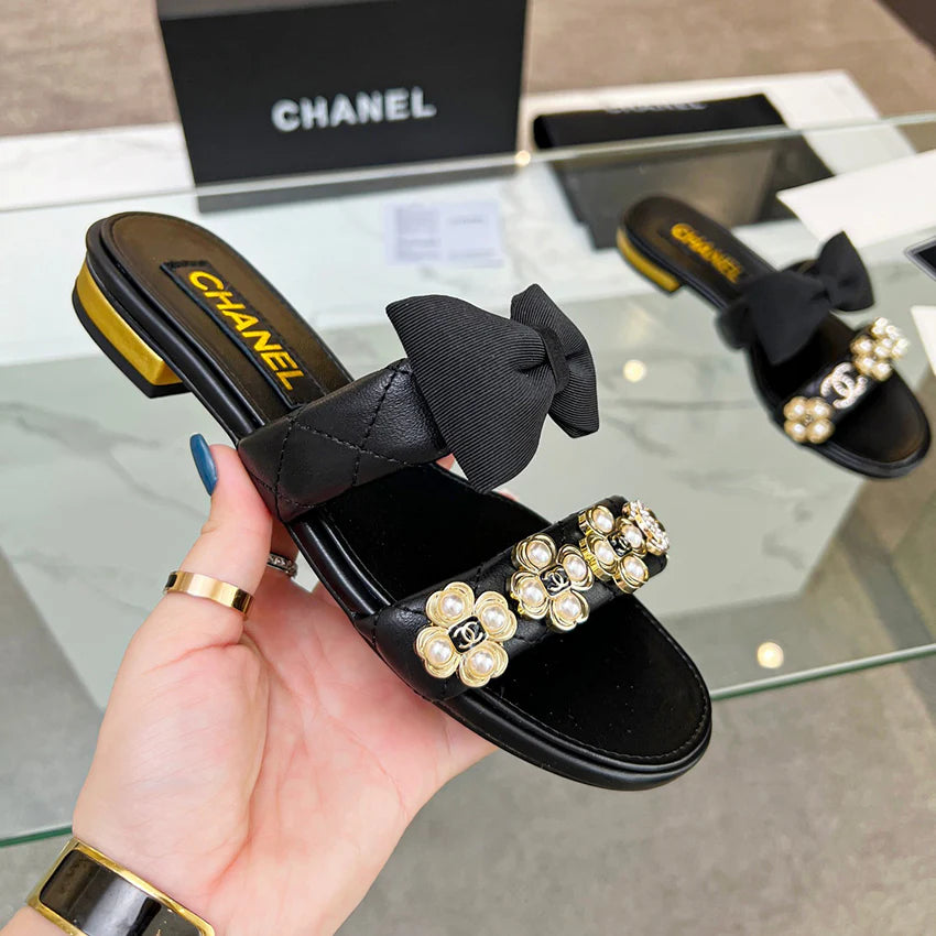 New Fashion Bow Diamond Buckle Leather Slippers 1024060401