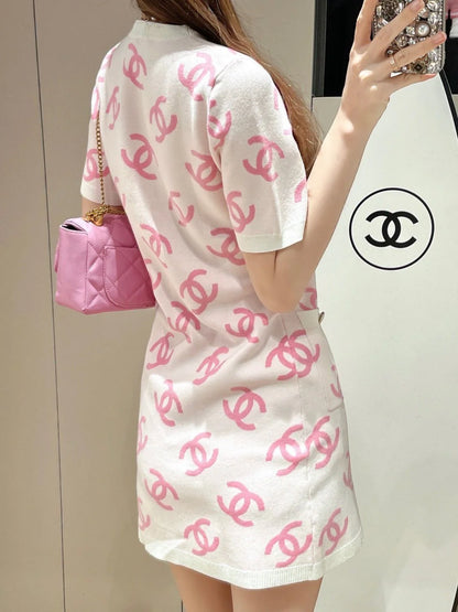 Fashion New Slim-fit Slim-fit Knitted Short-sleeved Dress 1024041621