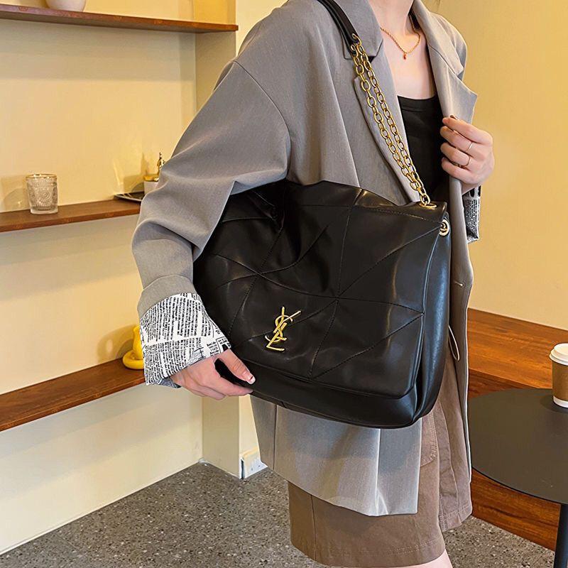 High-end Large-capacity Crossbody Bag 0823121101