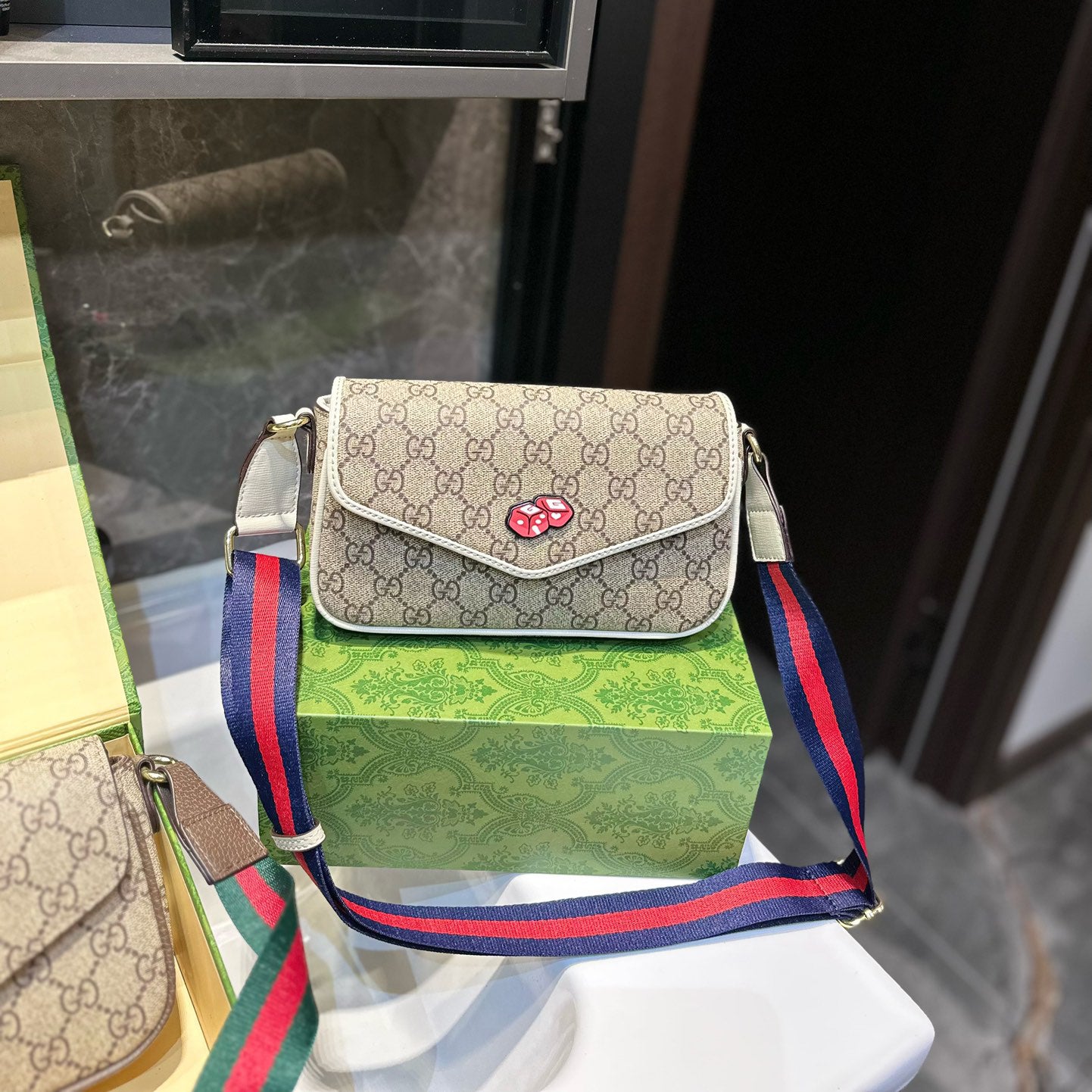 Petite GG series handbag shoulder bag 0724051502