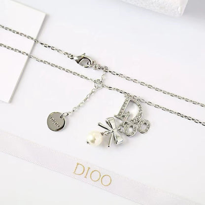Fashionable Diamond Pearl Necklace Bow Necklace X091112