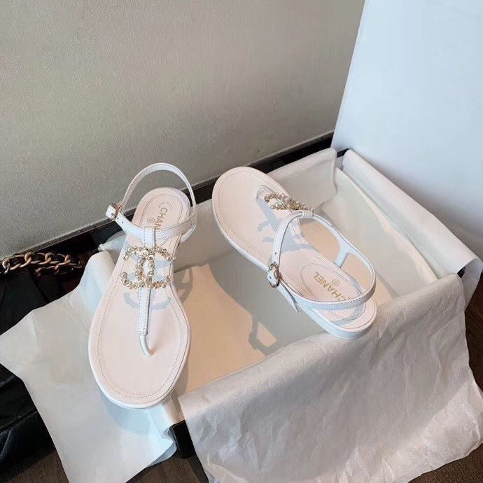 New stylish and minimalist sandals PD10041014