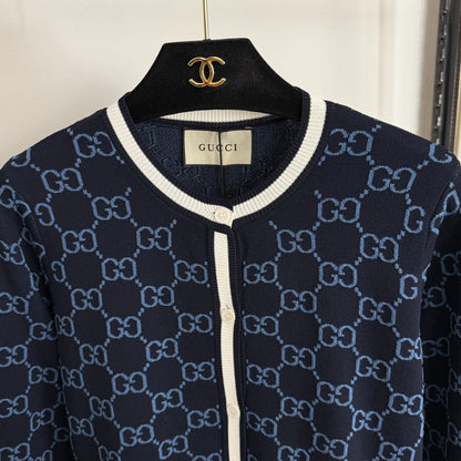 Color-blocked floral print crew neck knit sweater 1025092325