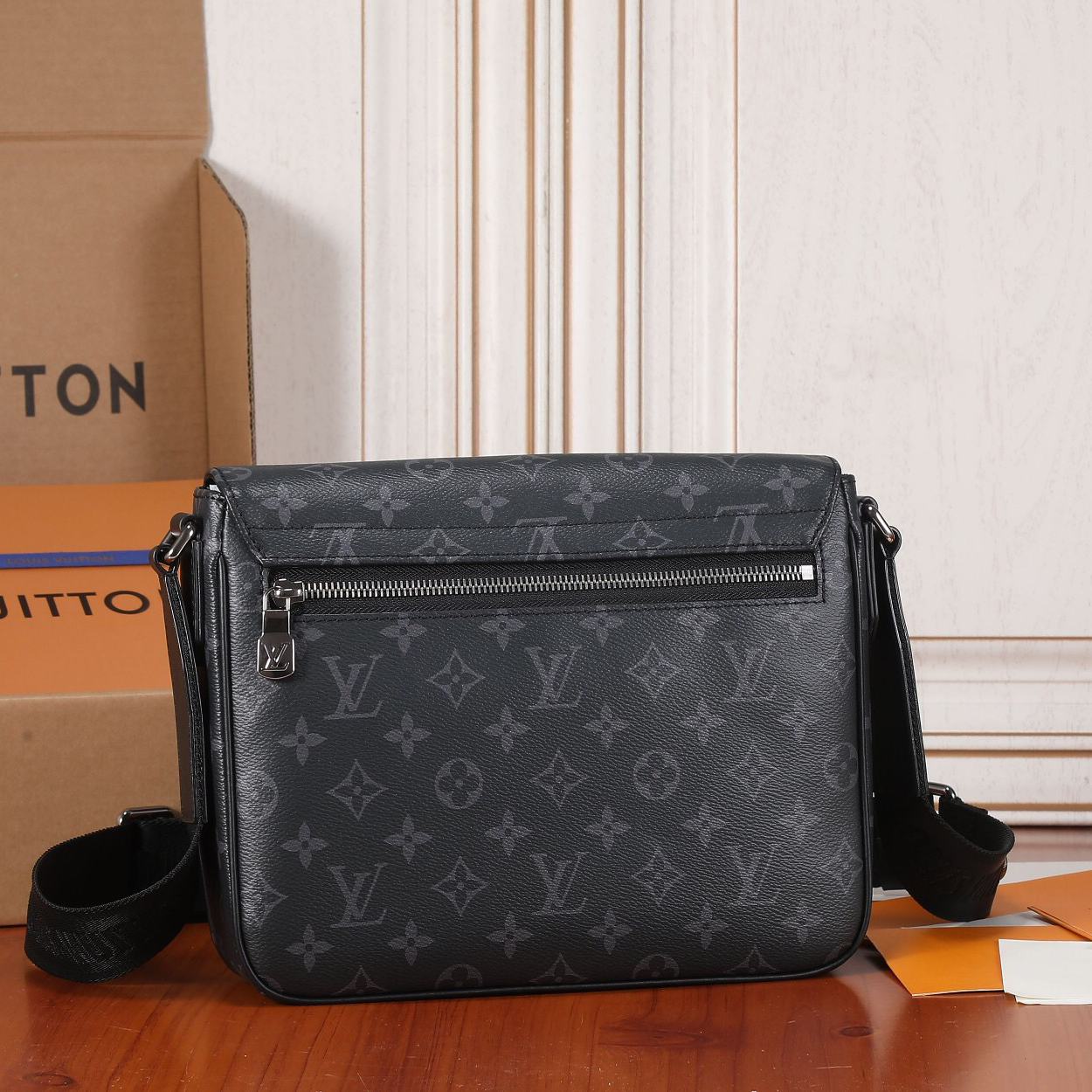 New fashion all-match one-shoulder diagonal high-end messenger bag