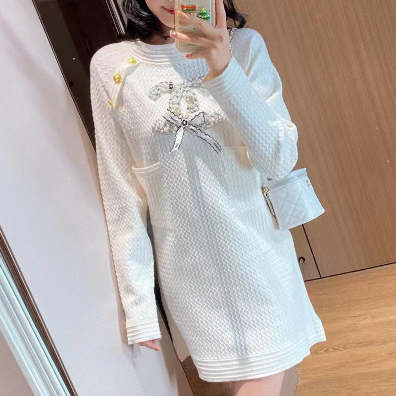 Fashion new versatile long sleeved women's skirt 1023120508