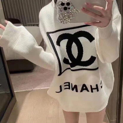 Black And White Contrast Color Letters Jacquard Temperament Loose Long Sweater 10240301YF11