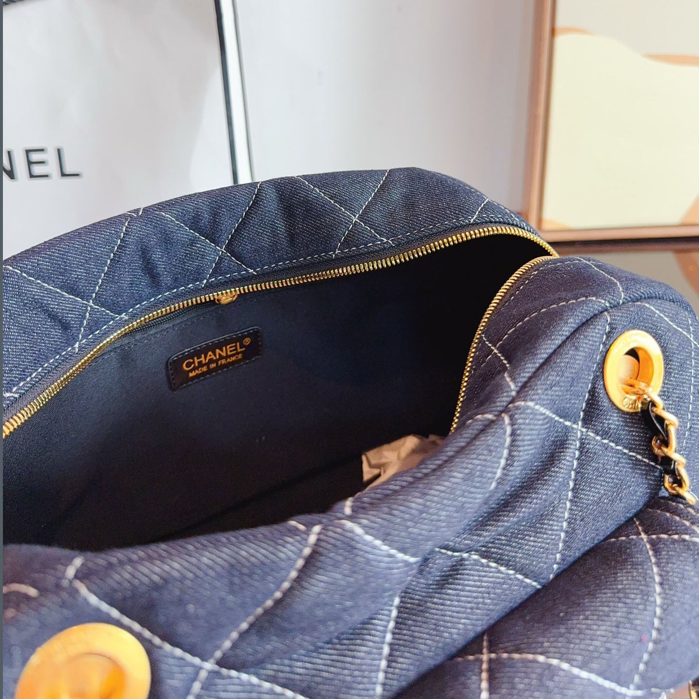 CHL Large Capacity Shoulder Bag XC24092908