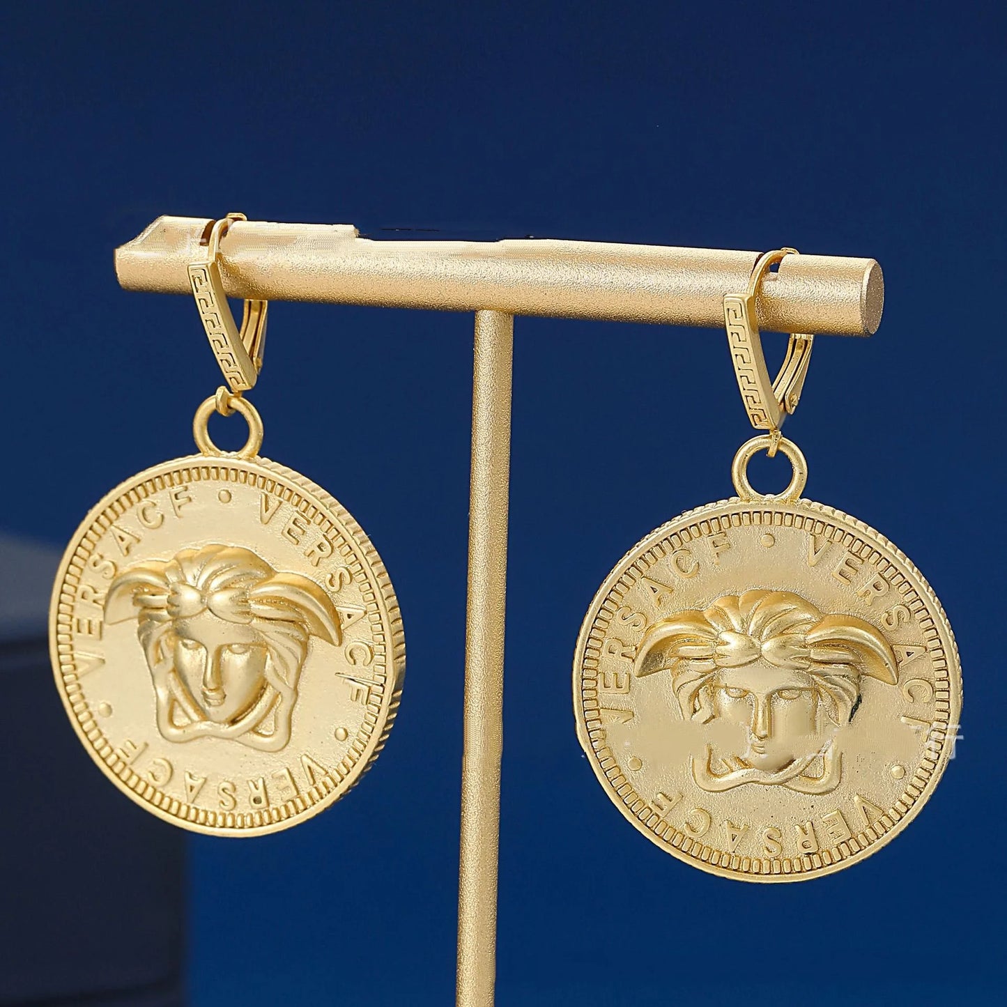 New Fashion Retro Earrings 1024010308