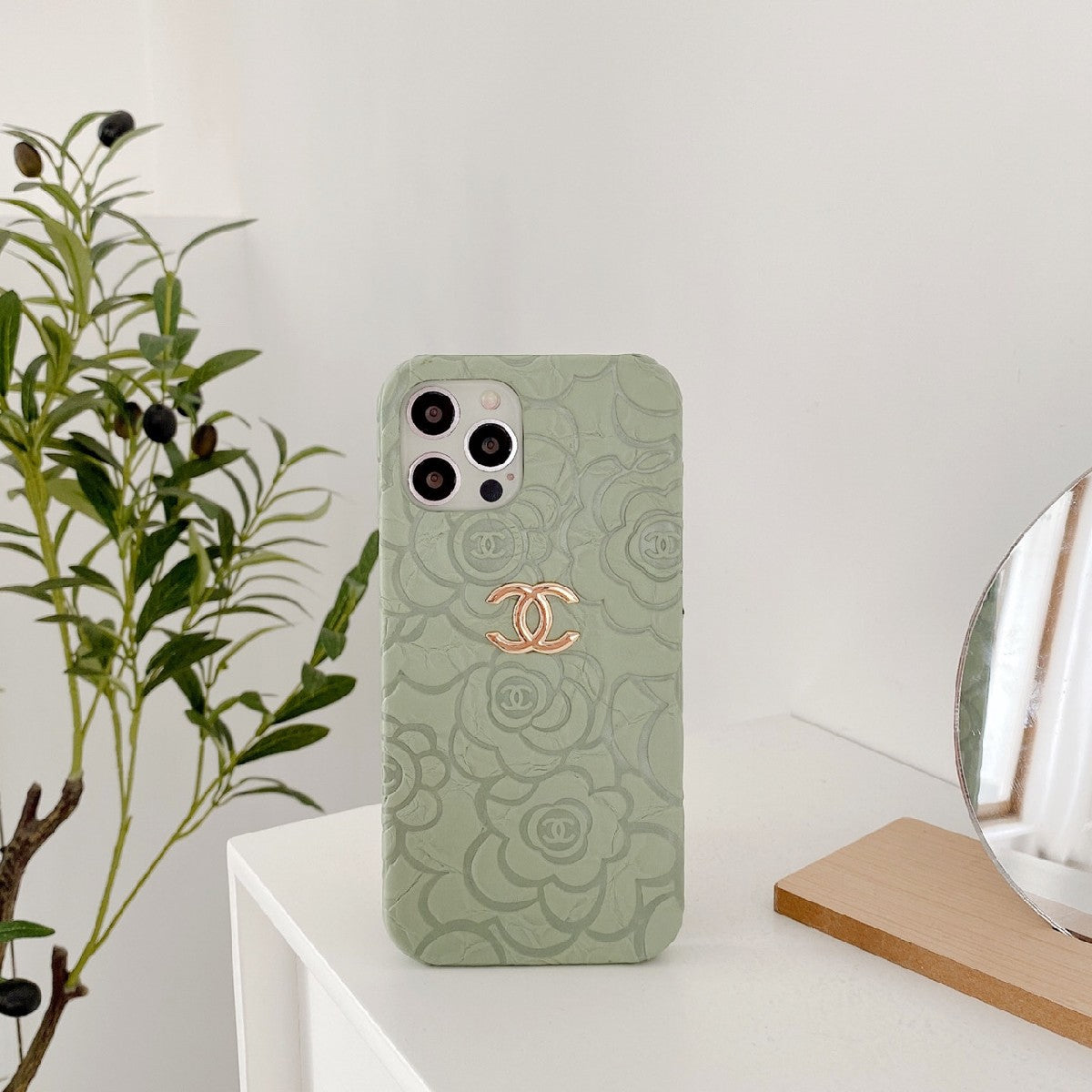 Camellia Embossing Phone Case