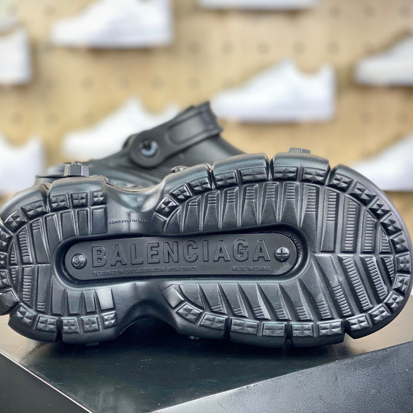 BB collaboration metal decorative thick-soled slippers 0724033101