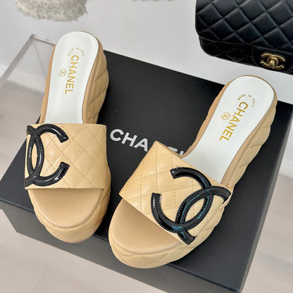 New style diamond grid thick sole sponge cake slope heel sandals 1024062802