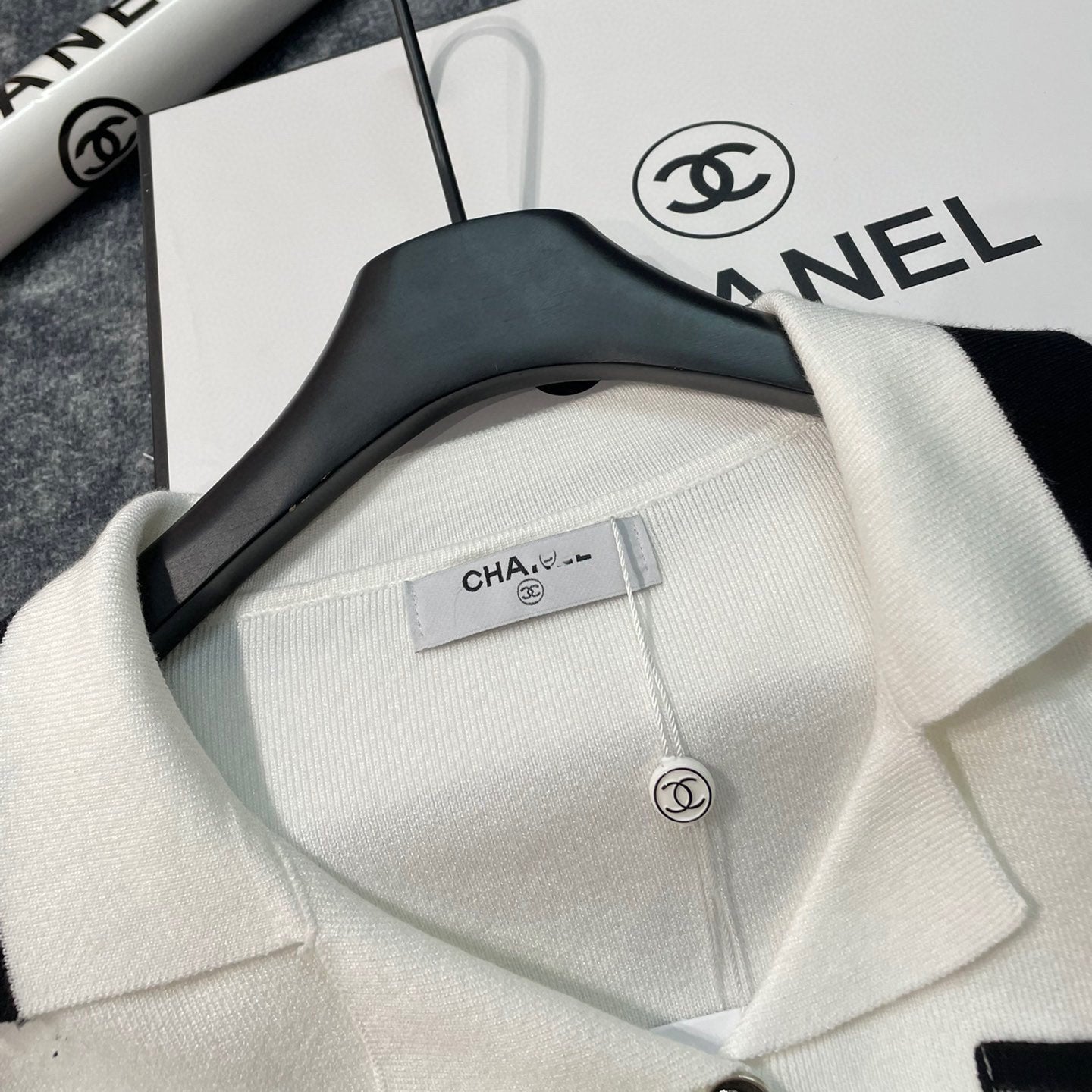 CNL fashionable knitted sweater XC0723112001