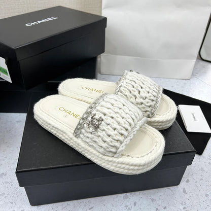 New thick-soled woven sandals 1024071709