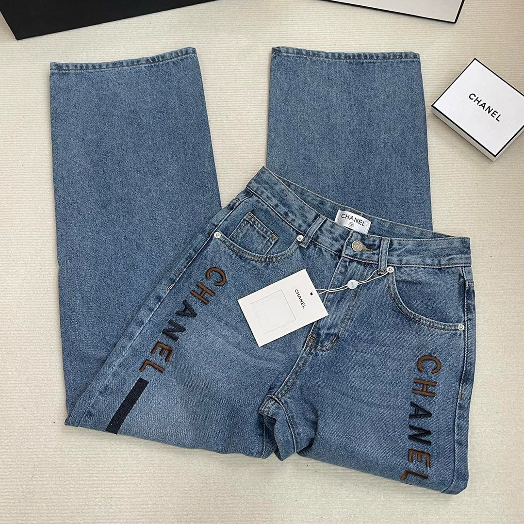 Fashion and versatile denim loose trousers with embroidered letters 1024021801