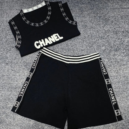 New Style Personalized Western Style Classic Knitted Slim Fit Bottoming Vest Set 1024022909