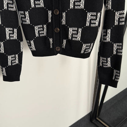 Double-F Letter V-Neck Long-Sleeve Knit Cardigan 1025092318