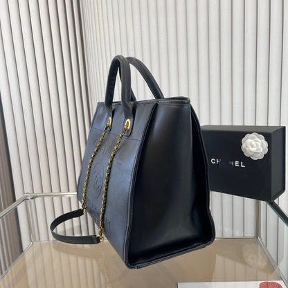 Black Simple Unique Design Beach Bag WLFBG23021725