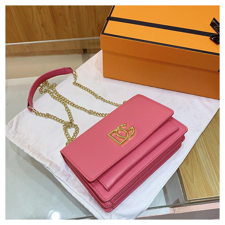 New Fashion Trend Shoulder Messenger Bag All-match Tofu Bag 1024041614