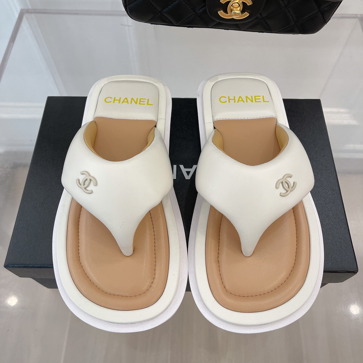 4 color C new flip flops XC07051204