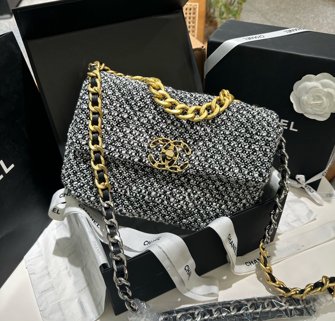 Fashion New Classic Handbag CWT1023082317