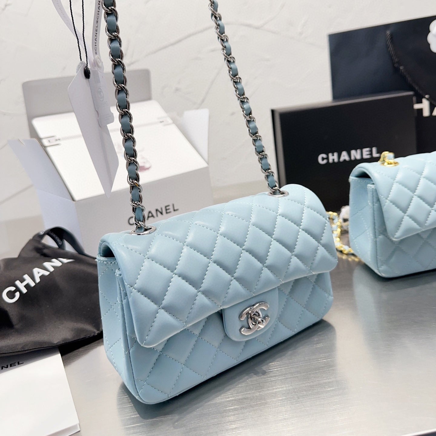 Stylish Classic CF Chain Bag XC1823081701