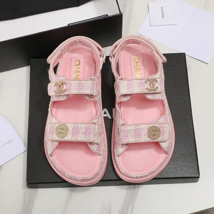 New fashionable and versatile sandals 1024022313