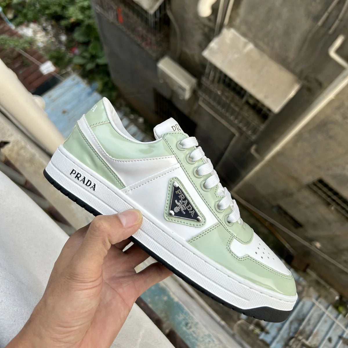 P New Women's Shoes Casual Shoes Triangle Buckle Lace-up Sneakers 1024060508