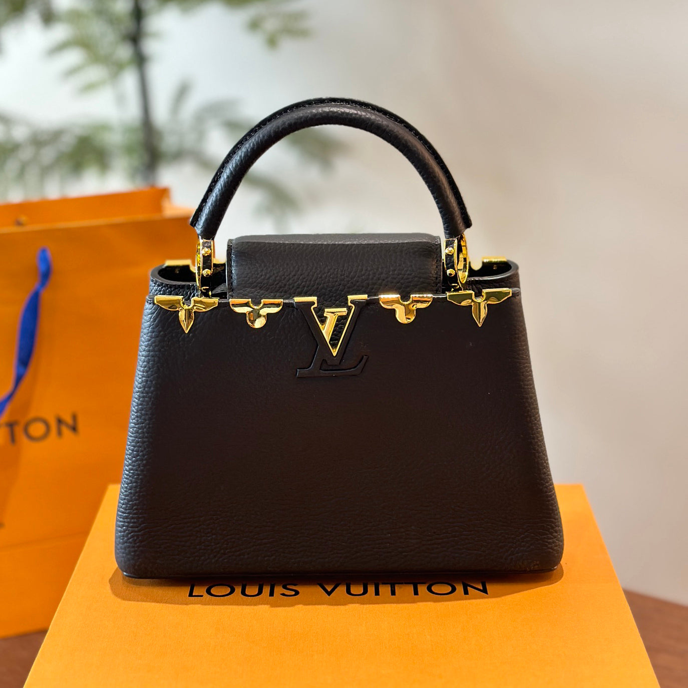 New Capucines Metallic Flower Trim Handbag 1824042604