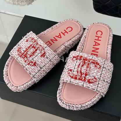 Luxurious new shoes sandals 1024052418