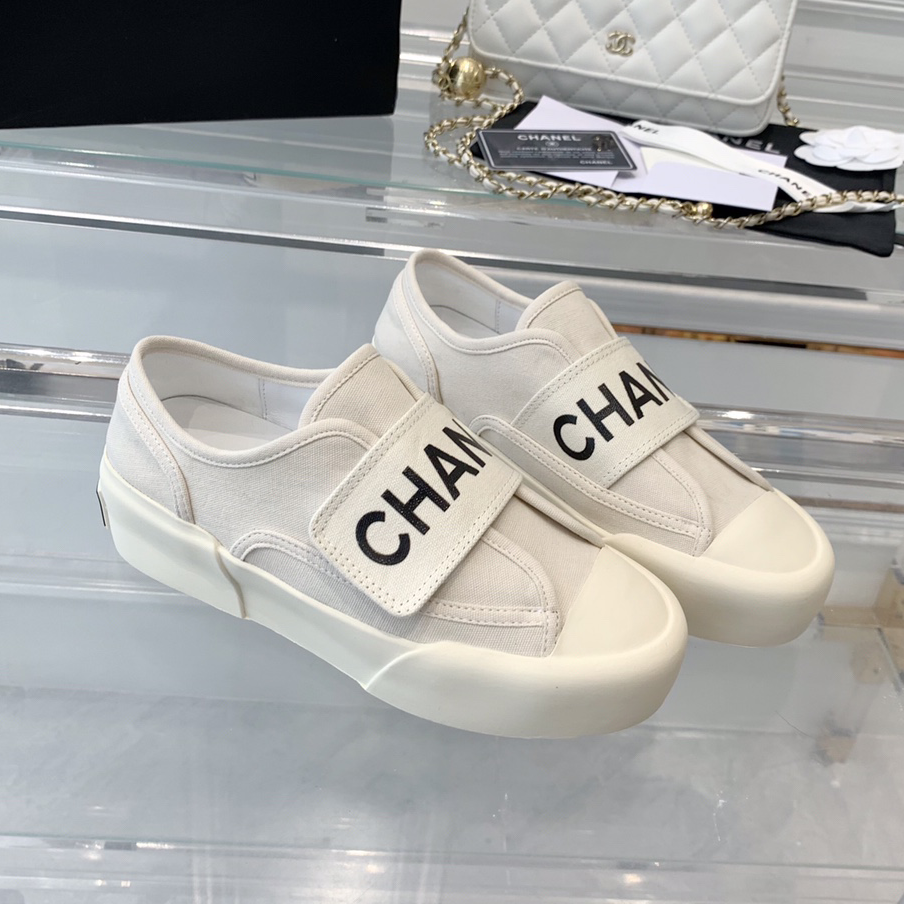 Lightweight Alphabet Velcro Sneakers XC07051207