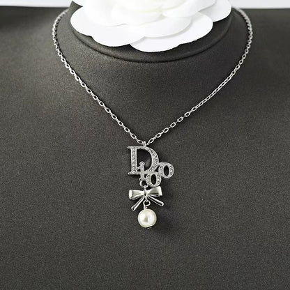Fashionable Diamond Pearl Necklace Bow Necklace X091112