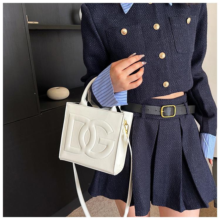 New Fashion Versatile Handbug 1023121903