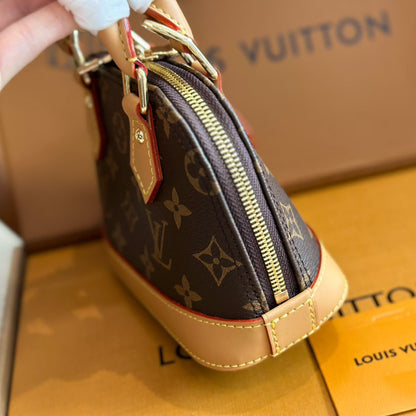 L Alma Shell Bag 1824071601