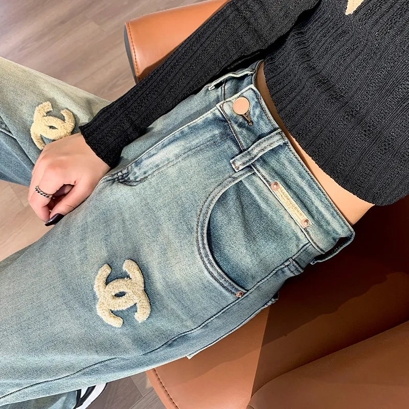 New high waisted loose embroidered straight Jeans 9000914007