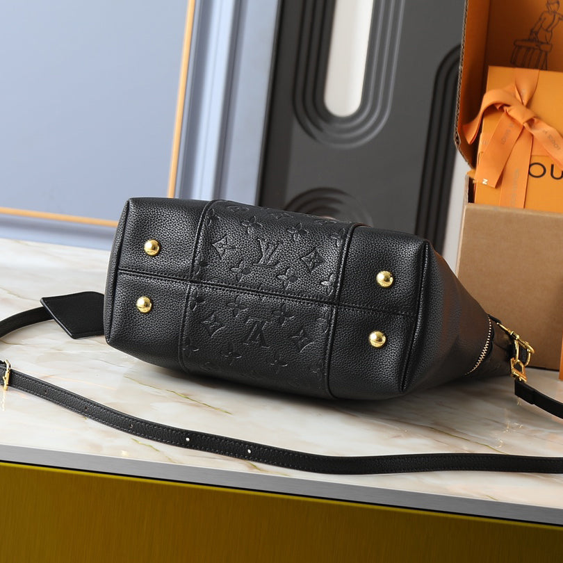 The all-new Melie handbag 1025092202